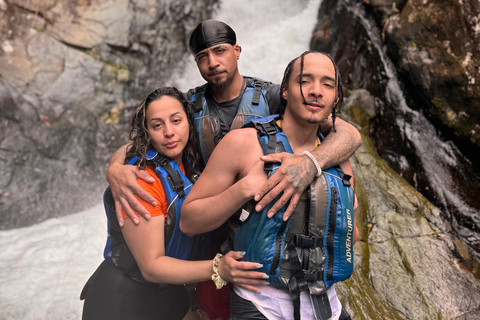 Fajardo: Vattenrutschkana, vattenfall i regnskogen El Yunque