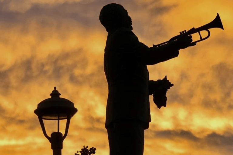 A Walking History Tour of Miss River in New Orleans