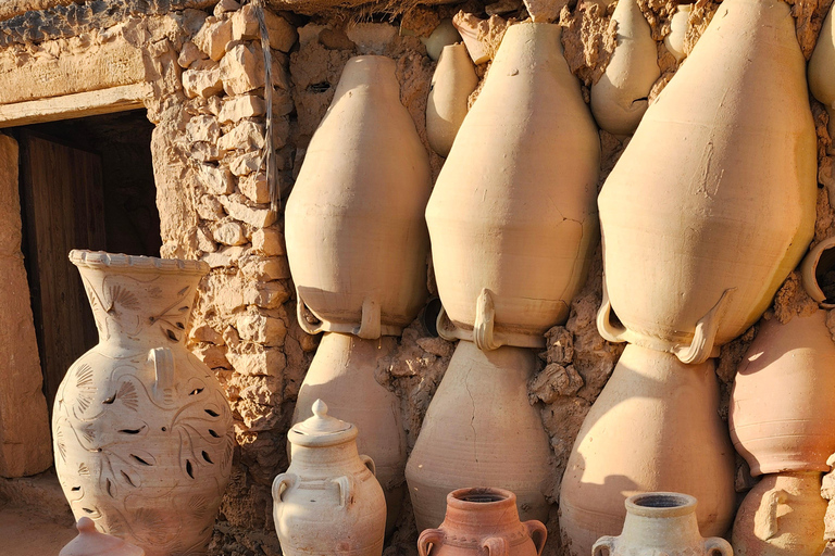 Süd-Djerba mit dem Roller: Olivenbäume, Töpferwaren und SonnenuntergangSüden von Djerba mit dem Roller: Olivenbäume, Töpferwaren und Sonnenuntergang