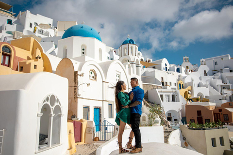 Santorini: Profesjonalna sesja zdjęciowa wioski OiaSantorini: Oia Village Premium Photo Shoot (25 zdjęć)