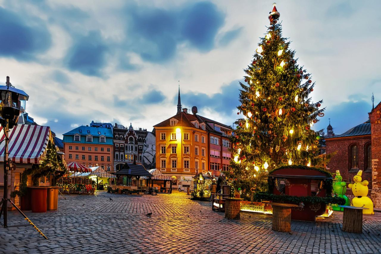 Majestic Christmas Walking Tour in Riga