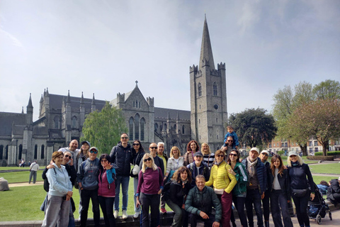 Complete tour of the Old Library of Dublin and the Book of Kells Full tour of Dublin's Old Library and the Book of Kells