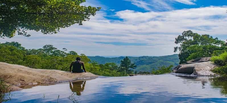 Ella: Diyaluma Waterfalls & Buduruwagala Temple Day Tour
