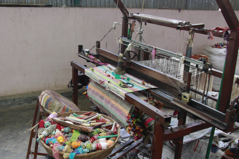 Kathmandu: Meeting Female Artisans and Shopping Experience Private