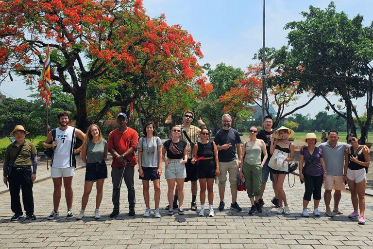 Depuis Hanoi : Ninh Binh - Trang An - Grottes de Mua - Déjeuner et busAu départ de Hanoi : Découvrez la beauté de Ninh Binh - Excursion d&#039;une journée