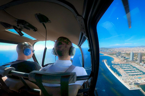 Barcelona: Helikopterflygning med Yacht Cruise som tillvalHelikopterresa upp till 7 minuter (ingen segling)