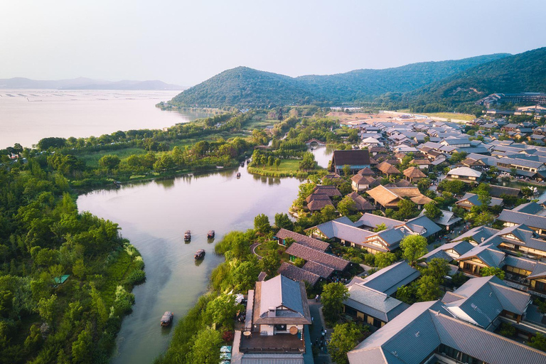 From Shanghai: Huishan Ancient Town &amp; Nianhua Bay Day TripFrom Shanghai: Huishan Town &amp; Nianhua Bay with English Guide