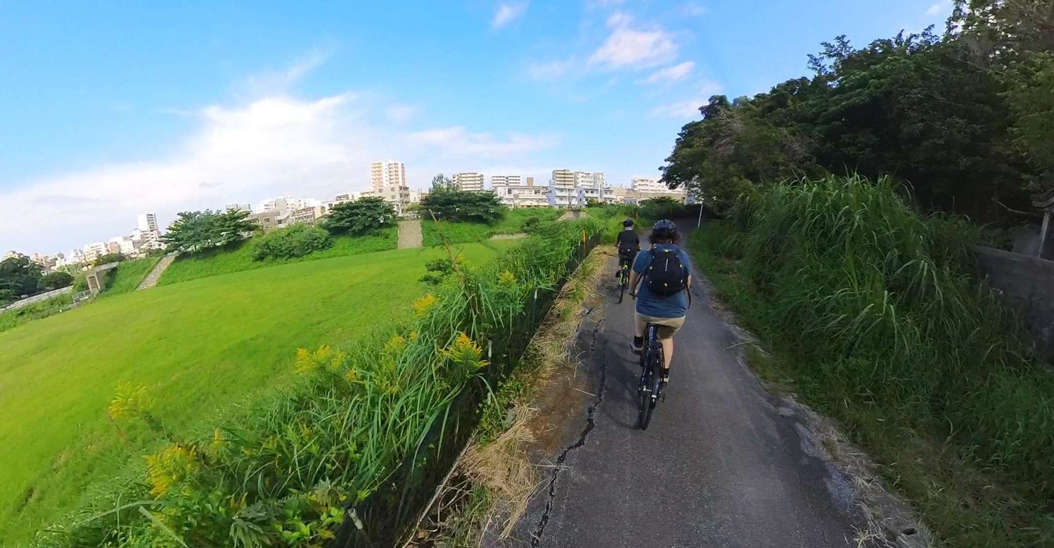 Shuri, Naha,Cycling Tour with e-bike with e-bike - Hizvo