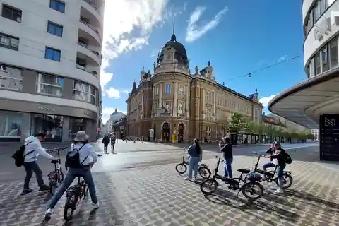Sightseeingtour durch Ljubljana mit E-Bikes