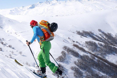 Verken Winter Wonderland: Een eendaags avontuur in Tsaghkadzor!