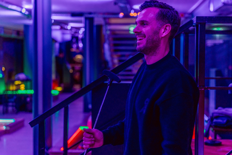 Cologne: Adventure Minigolf – Interactive tour through movie sets!