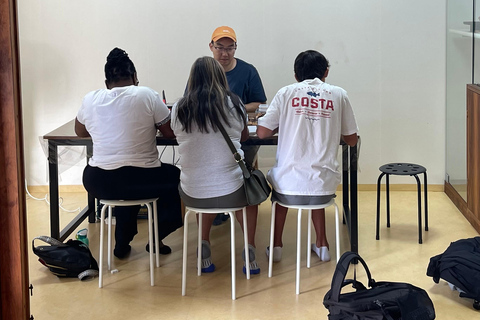 Seúl: Visita a Bukchon con Cuentacuentos y Artesanía Local