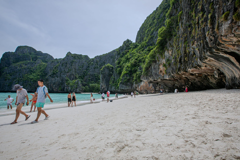 Phi Phi: Early Morning Tour to Maya Bay by Longtail Boat