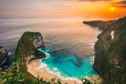 Nusa Penida: Island Sightseeing West & East Coast Day Trip Car Charter 8 Hours Explore West Coast