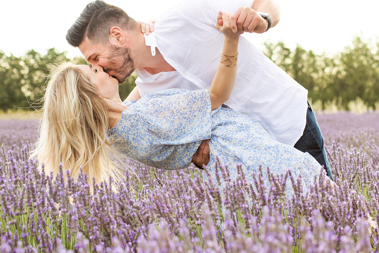 Provence: Private photoshoot by a professional photographer Provence: 1 hour photoshoot by a professional photographer