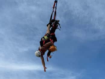 Novalja: Skoki na bungee w tandemie na plaży Zrce