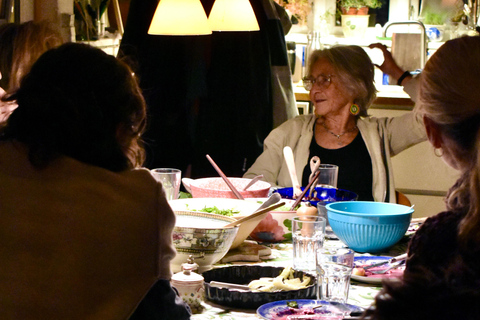 Aarhus: Dine in a Local Home with a Silver Host