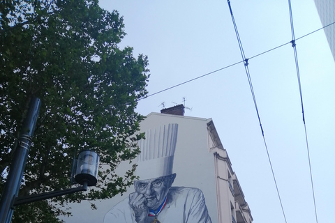 Lyon: Halles de Lyon Paul Bocuse Food Tour with a local