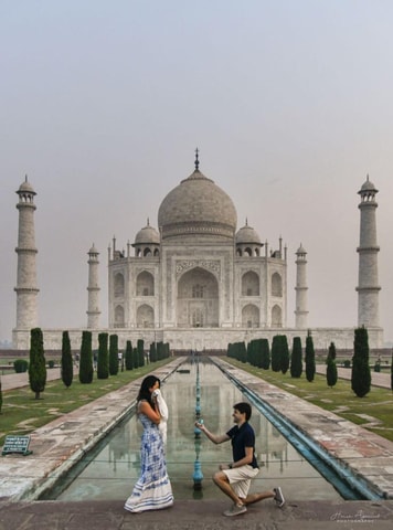 Agra: skip-the-line taj mahal tour with female guide