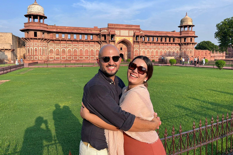 Delhi: Sunrise Taj Mahal en Agra Fort Groepstour