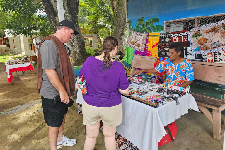 جولة قرية الهبوط الأولى وبركة الطين في الينابيع الساخنة