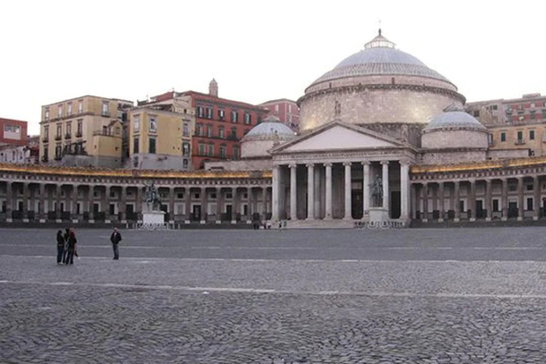 巴里：那不勒斯皇家宫殿和博物馆城市景观