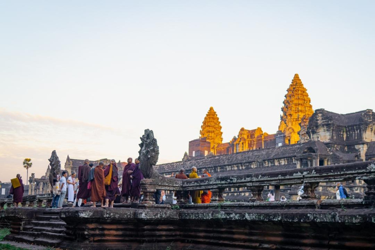 Siem Reap: Angkor Wat Sunrise with Direct SAI Transfer