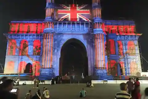 Night Tour: Mumbai’s Nights & Buzzing Bazaars