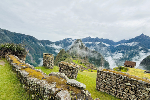 Machu Picchu: Entry & Exclusive Guided Experience Official Machu Picchu Entry
