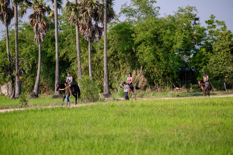 Siem Reap: Horseback Ride with Tour Guide at Phnom Krom (1 hour) Horseback Ride with Tour Guide