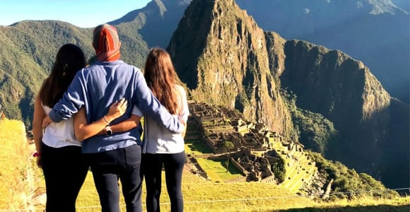 Machu Picchu: Circuit 2 Classic Guided Tour with Bus Tickets
