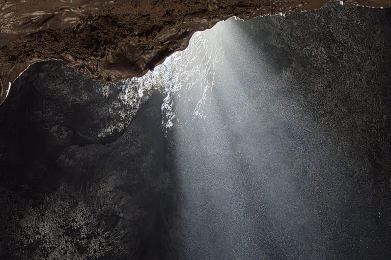 Vulkanische speleologie Cueva de Las Palomas (ES-EN)