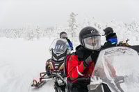 Rovaniemi, safari de motos de nieve, reno de reno y husky - Housity