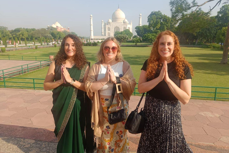 Jaipur: Taj Mahal & Agra Private geführte TagestourTour mit AC Auto, Fahrer und Guide