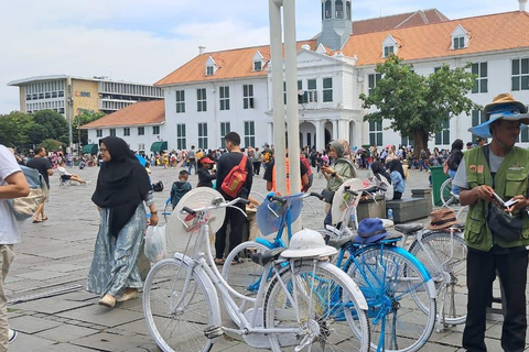 Jakarta: Private Car Charter with Professional Driver by Van