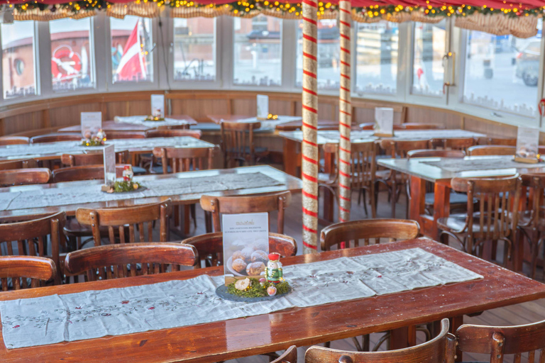 The Christmas Boat – Christmas Guided Harbor Cruise