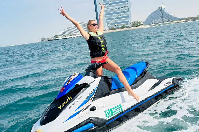 Dubaï : 30 minutes de jet ski avec vue sur le Burj Al ArabDubaï : Visite de 30 minutes du Burj Al Arab