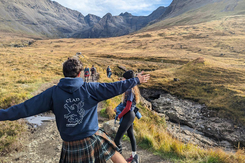 Edimburgo: Excursão de 3 dias de 18 a 40 anos pelas Terras Altas da Escócia e Skye