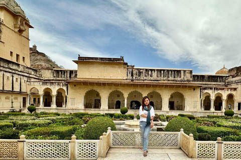 8-Day Golden Triangle Tour With Ranthambore & Jhalana Safari Tour With 3-Star Hotel Recommendation