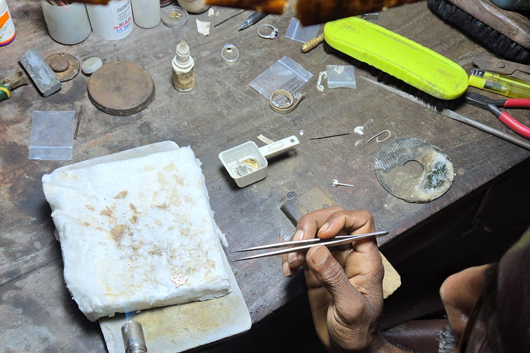 科伦坡：珠宝工坊体验（3-6 小时，免费珠宝）