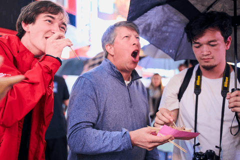 جولة طعام في أوساكا - ١٢ طبقًا و٣ مشروبات