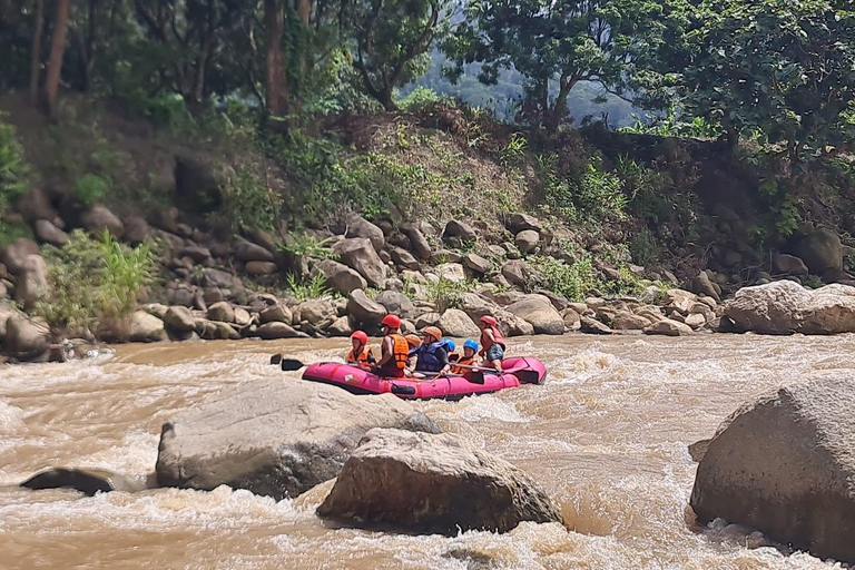 Chiang Mai: Jungle Zipline and White Water Rafting Tour