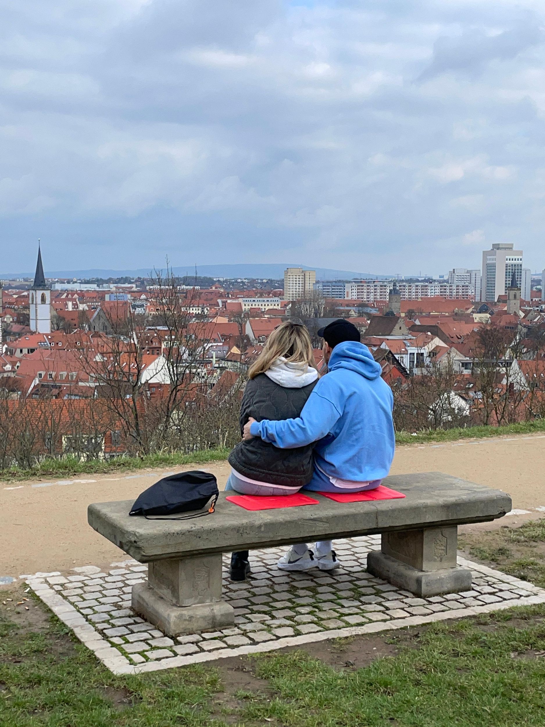 Mystery Backpack 2p: Erkunde die Stadt mit einem Erfurt-Roman