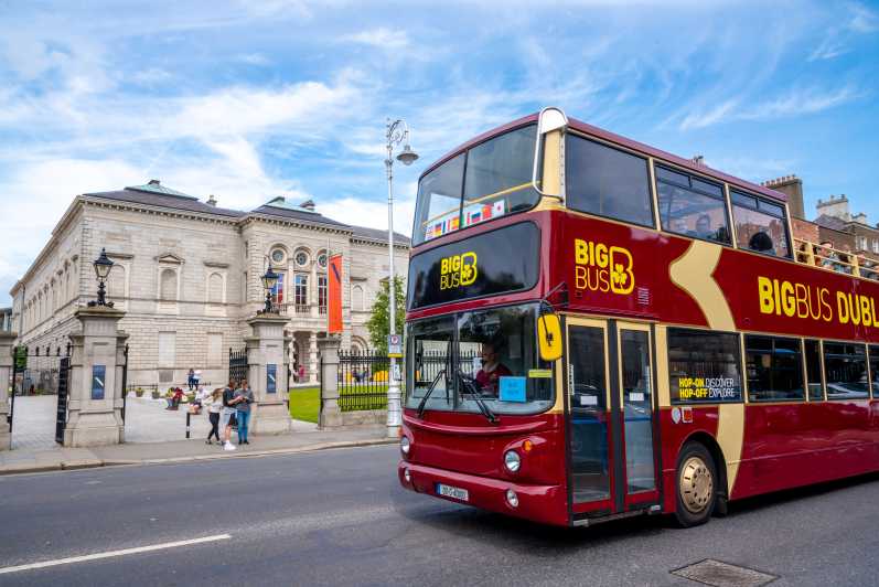 Дъблин: обиколка с голям автобус с екскурзовод на живо (Hop-On, Hop-Off)