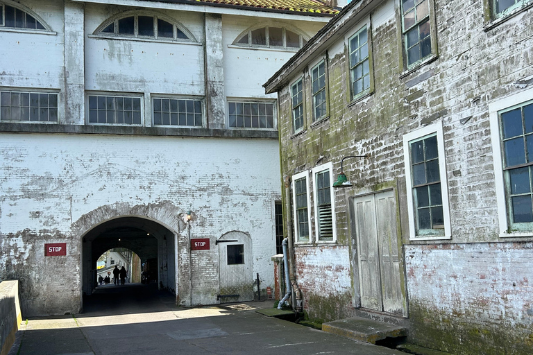 Alcatraz Island & Hop-On Hop-Off Bus Tour