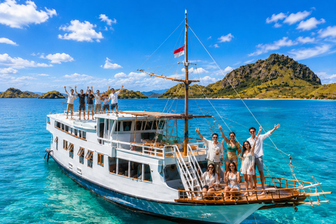 Labuan Bajo: 2-Day Komodo & Pink Beach Tour with Town Dinner Dorm (15 pax/room) 8 Island Stops, No Dinner, No Souvenirs