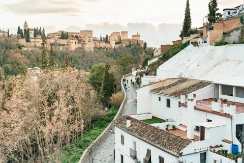 Granada: Sunset Walking Tour w Albaicín i SacromonteWycieczka grupowa w języku angielskim