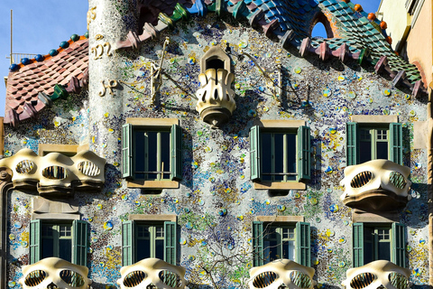 Barcelona 3-in-1 Tour: Sagrada Família, Gaudí & Old Town Private tour