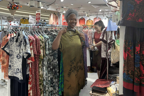 Guangzhou: tour privato di shopping nel mercato dell&#039;abbigliamento e della pelletteriaGuangzhou: tour privato per lo shopping nel mercato dell&#039;abbigliamento e della pelletteria