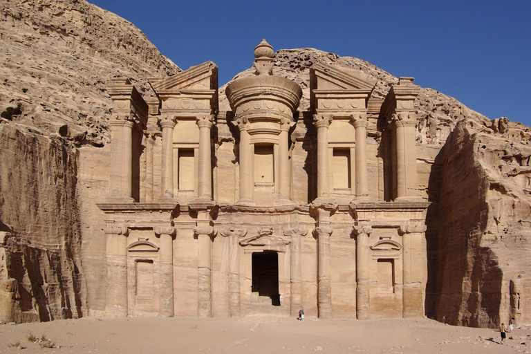 From Amman or Airport : Private Day Tour to Petra & Wadi Rum